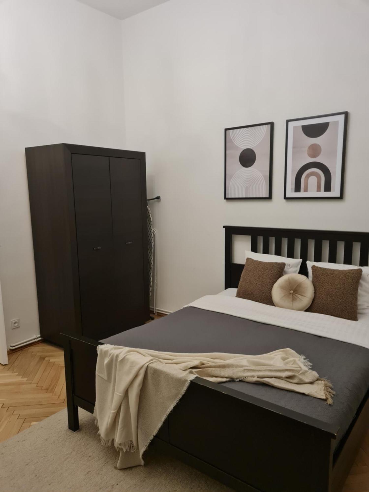 Wawelove Spacious 3 Bedroom Apt 1 Min To Main Sq! كراكوفيا الغرفة الصورة
